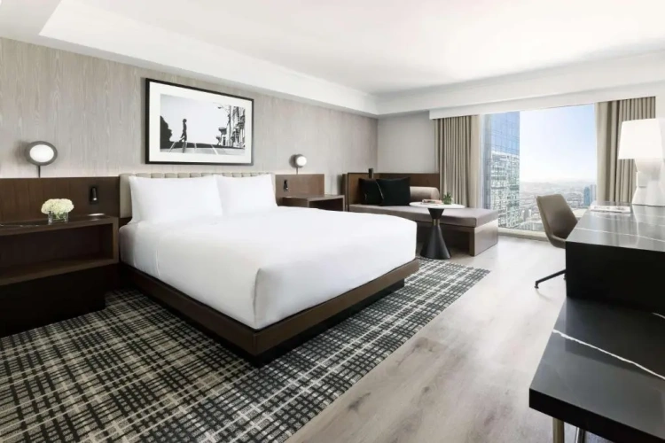 Double room with city view