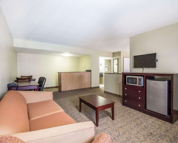 Quadruple Suite