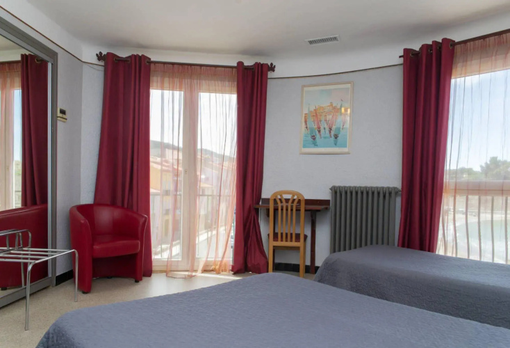 Hôtel Triton