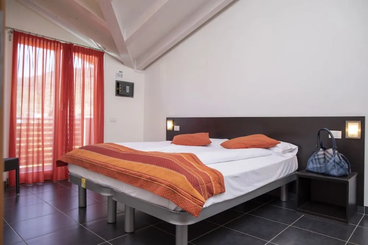 1 Bedroom Apartment with balcony