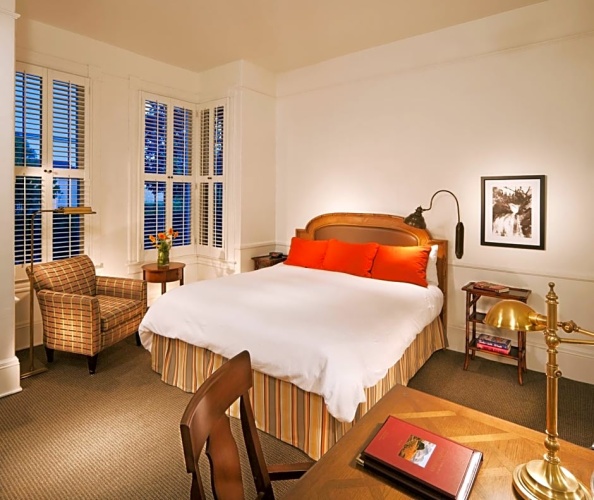 Standard Double room with view
