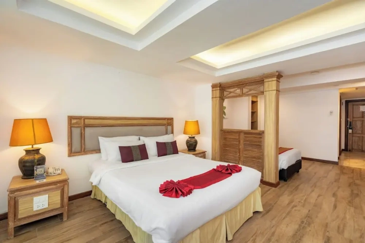 Standard Triple room