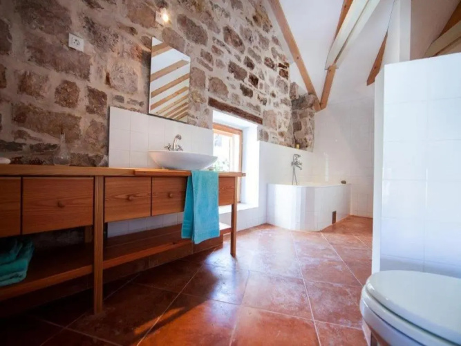 Authentic Stone House Kut