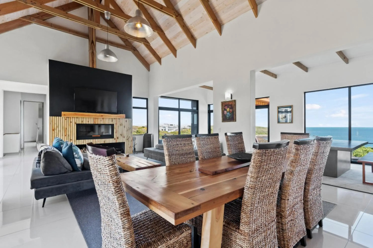 Romansbaai Moksha