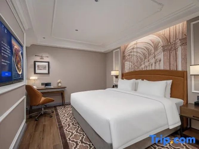 1 Bedroom Business Suite