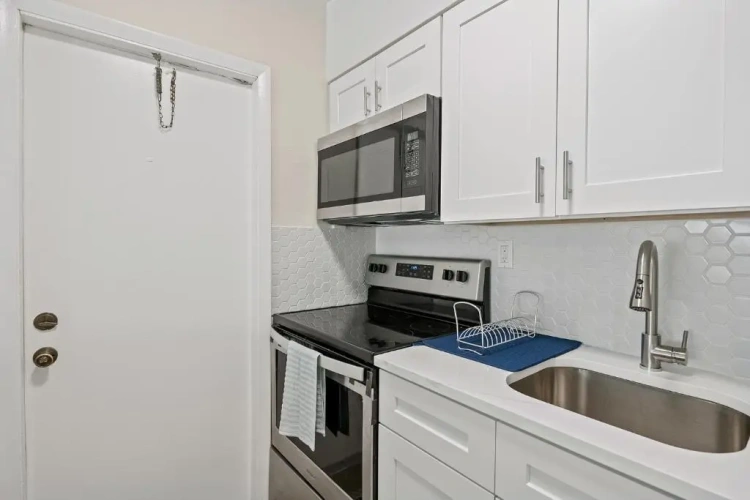 1 Bedroom Apartment