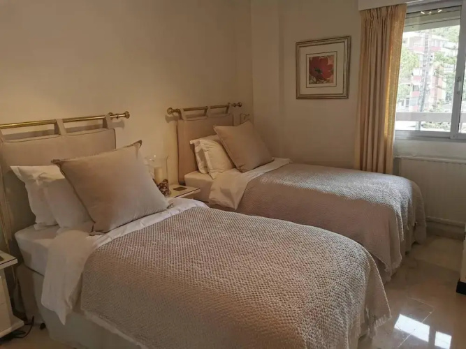 Pent-house, 3 Bedroom, Sleeps 6, Parking