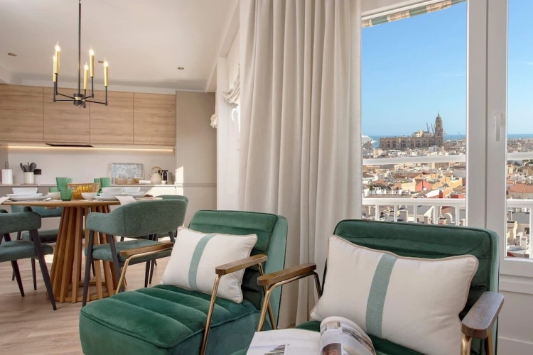 3 Bedrooms Apartment