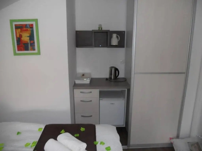 AppleLine Apartments