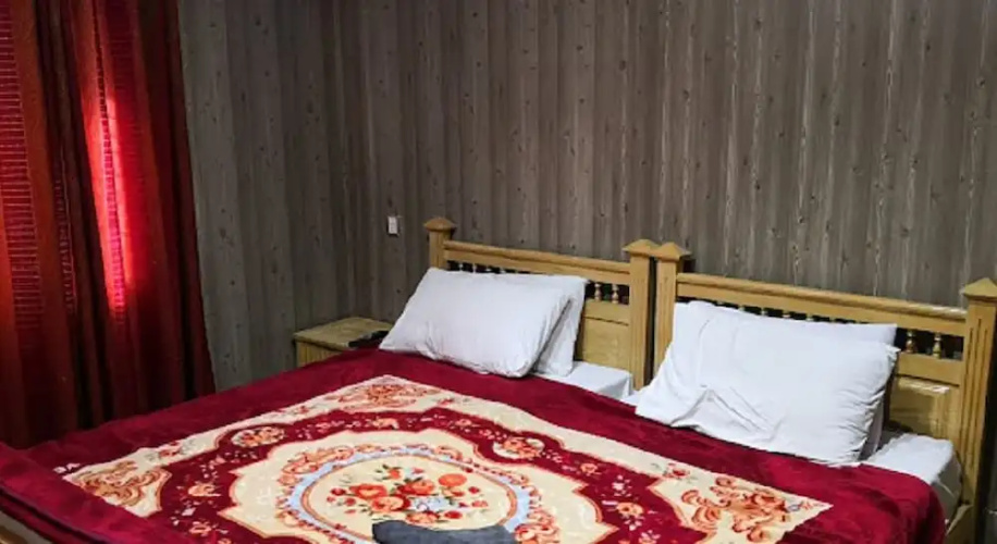 New Park Hotel & Restaurant