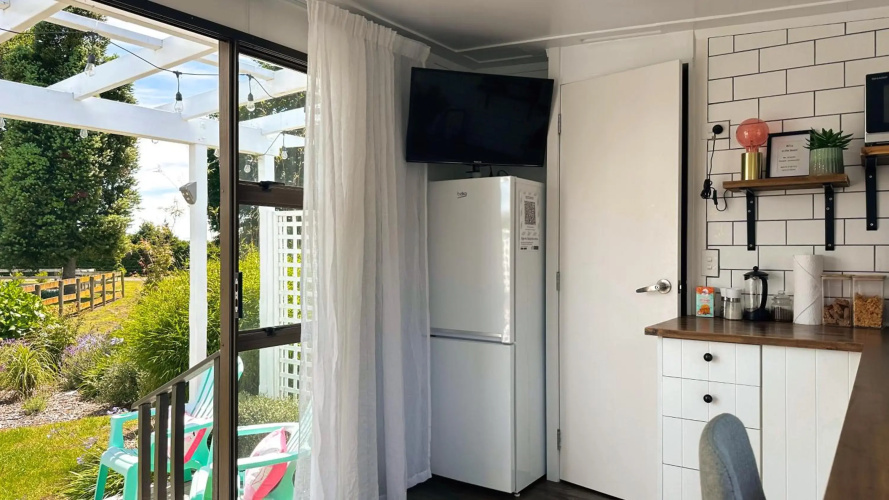 Tiny House Oasis Cambidge-Pool-Hamilton Airport 10mins
