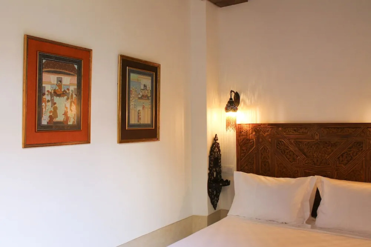 El Morocco Hotel