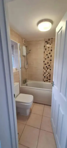 Gillingham 4-bed Stay - Wifi, Parking, Ldn Access