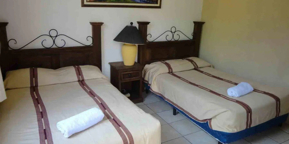 Hostal Los Volcanes - Hostel