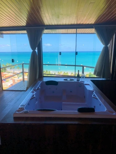 Luxury Basement room beachfront