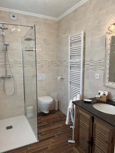 1 Bedroom Suite