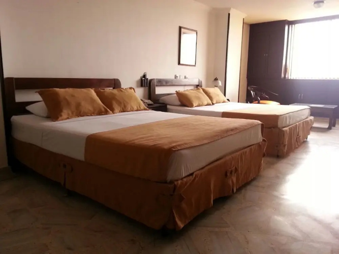 Hotel Ribera Del Rio Av 2N