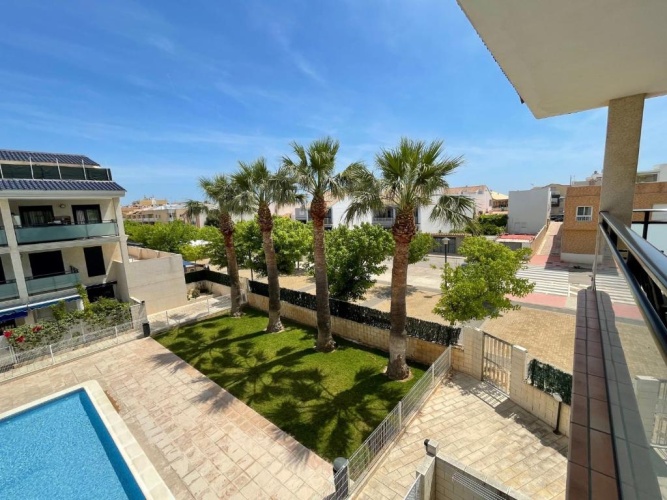 3 Bedrooms Apartment
