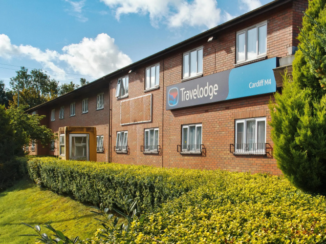 Travelodge Cardiff M4