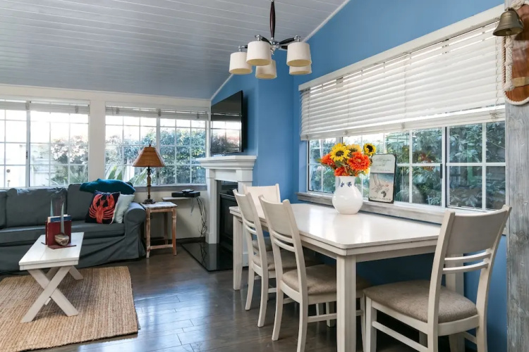 Ventura Beach Oasis by RedAwning