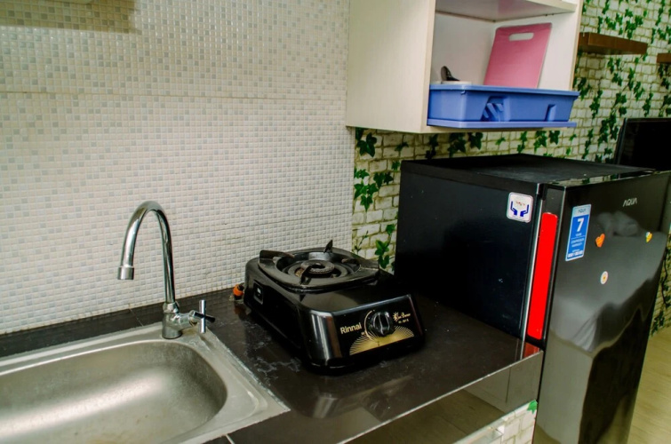 Fancy And Nice Studio At Green Lake View Apartment