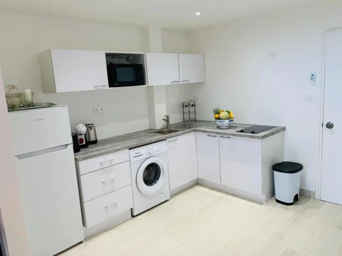 1 Bedroom Apartment