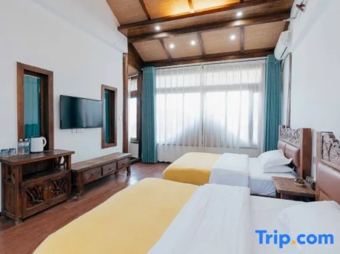 Deluxe Twin Suite