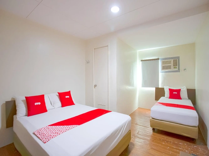 Standard Triple room