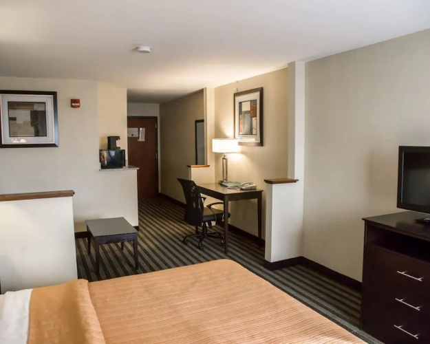 Quality Inn & Suites Loves Park