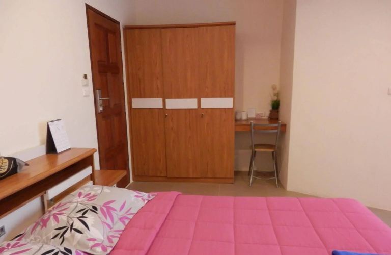Ban Patong Residence