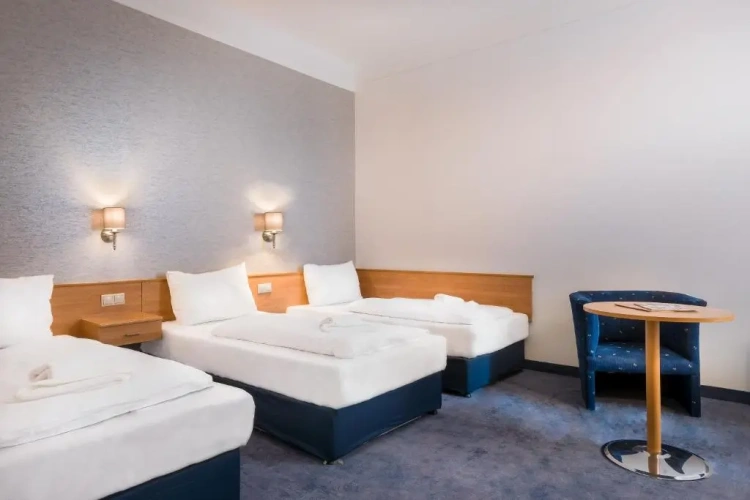 Triple room