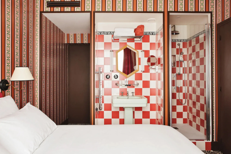 Les Deux Gares and Spa Hotel