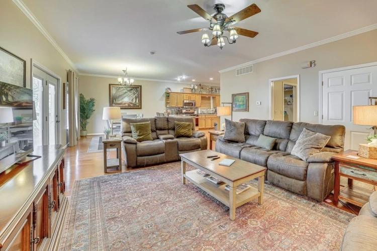 3 Bedrooms Cottage