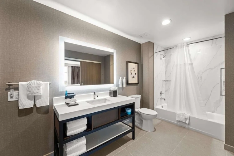 Quadruple Suite