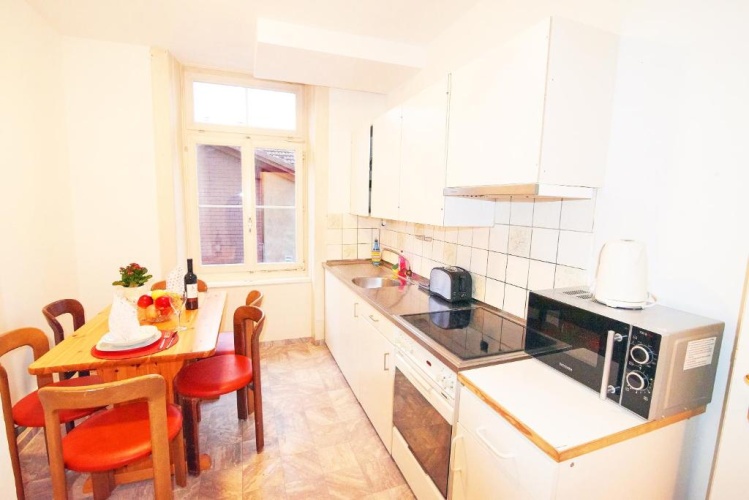 2 Bedrooms Apartment
