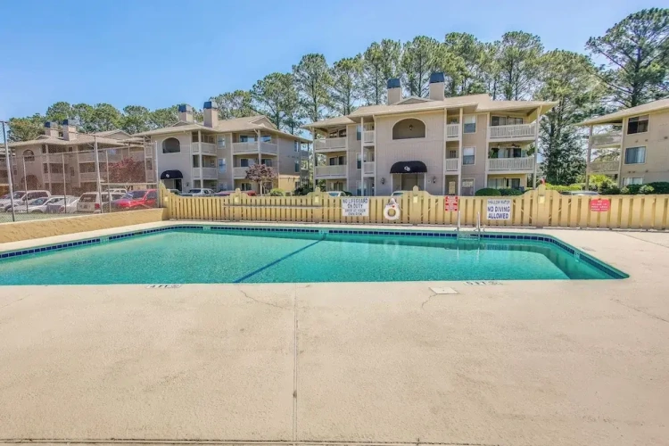 1 Bedroom Apartment with balcony