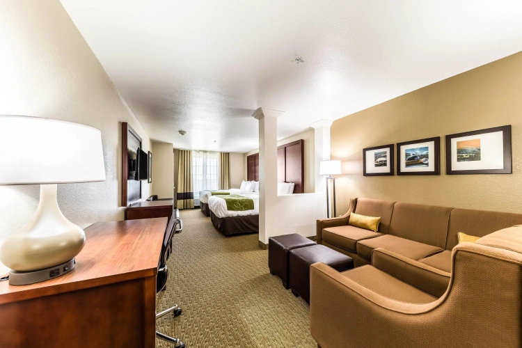 Quadruple Suite