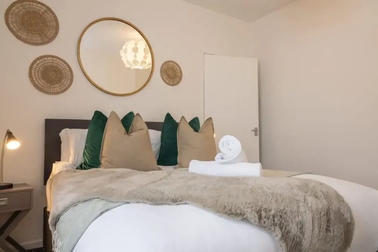 Host Stay Craddock Street