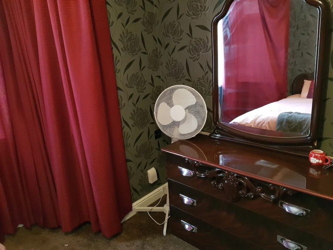 Bea's Luxury Bungalow & Studio Apt