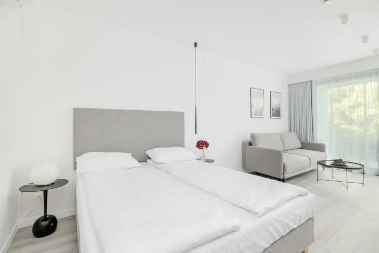 Air-conditioned Studio for 4 by Renters