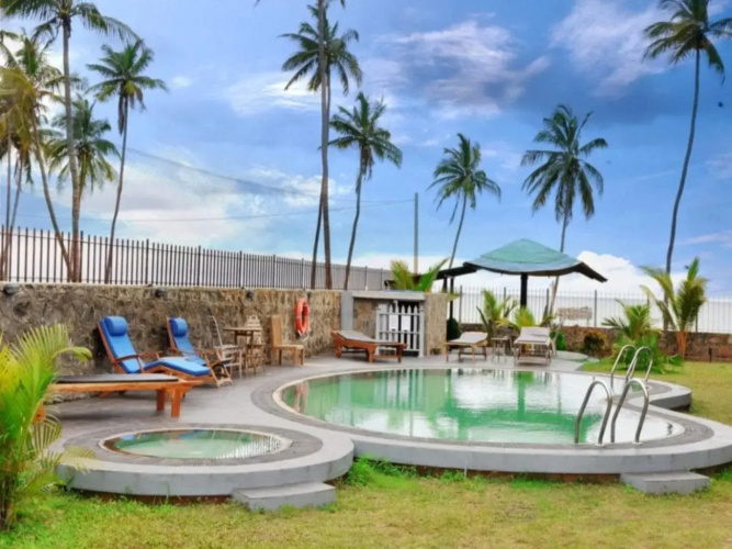 C & I Beach Hotel