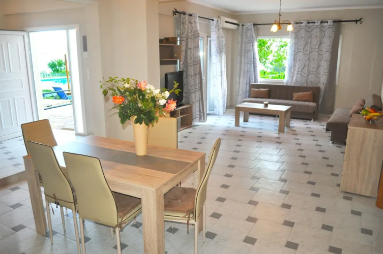 Large Apartment by the Pool - Pelekas Beach, Corfu