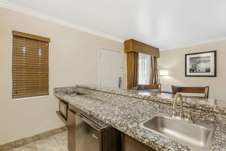 Best Western InnSuites Tucson Foothills Hotel & Suites photo 33