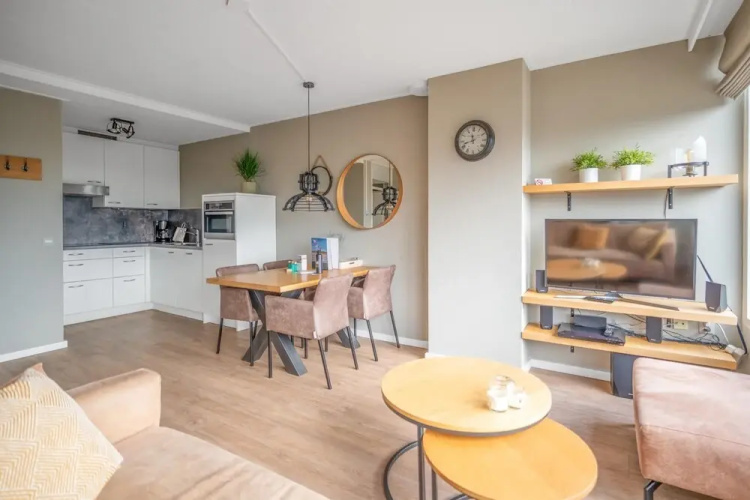 2 Person Apartment With Island View