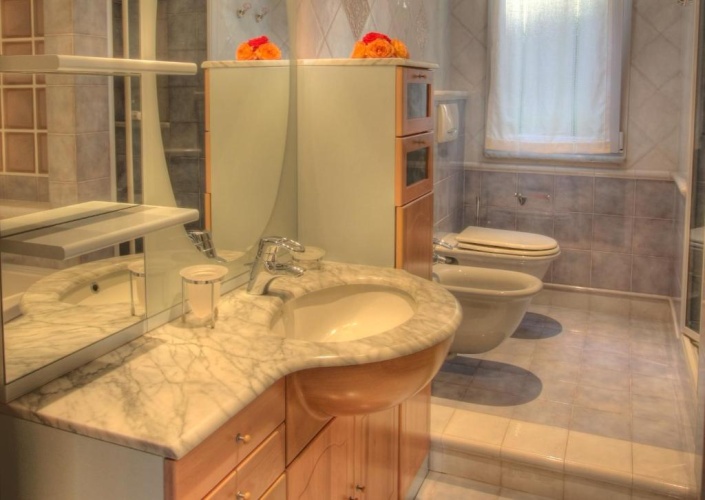 3 Bedrooms Apartment