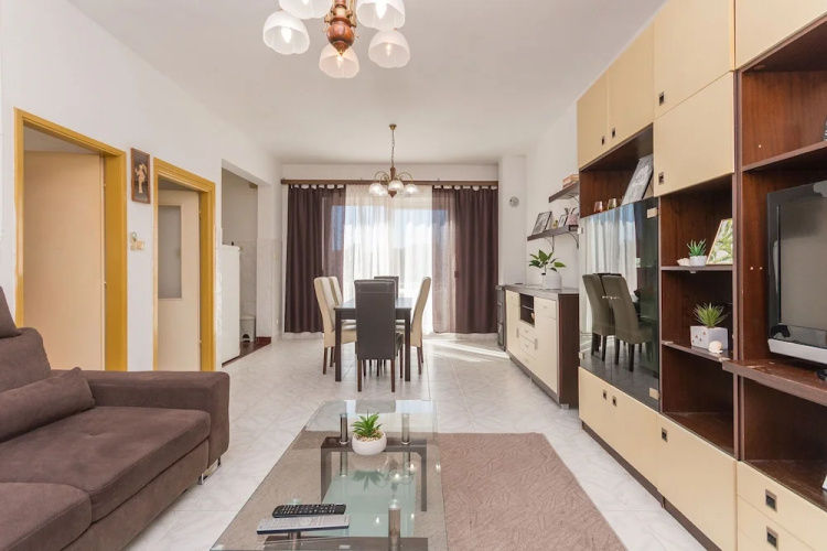 Apartments Mactra