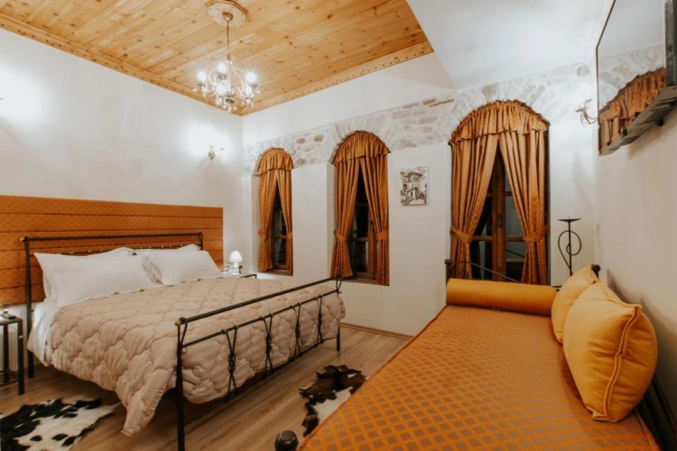 Superior Triple room