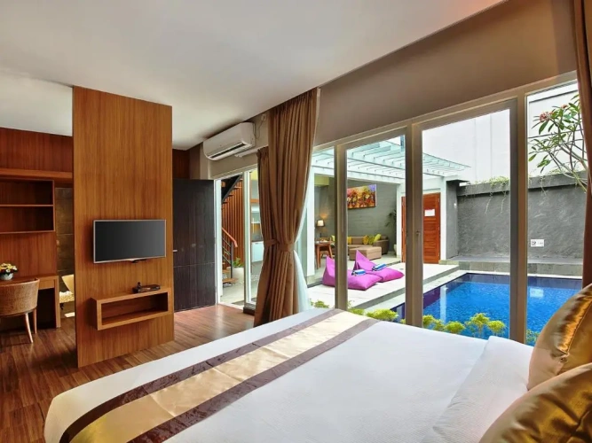 2 Bedrooms Villa