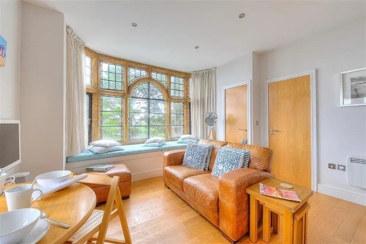 4 Coram Tower