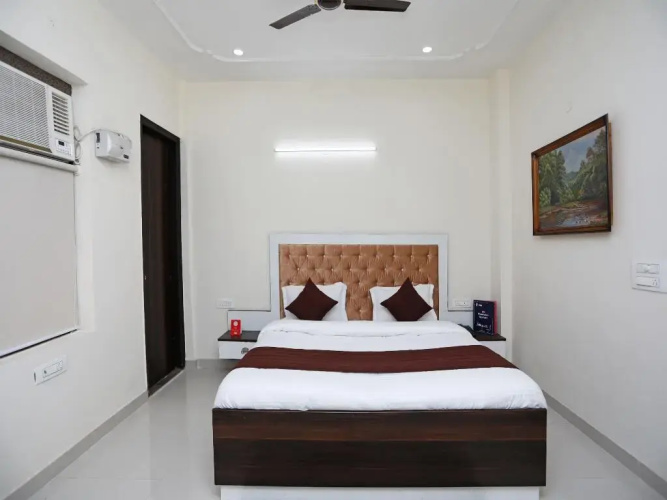 Niketan Medanta By OYO Rooms